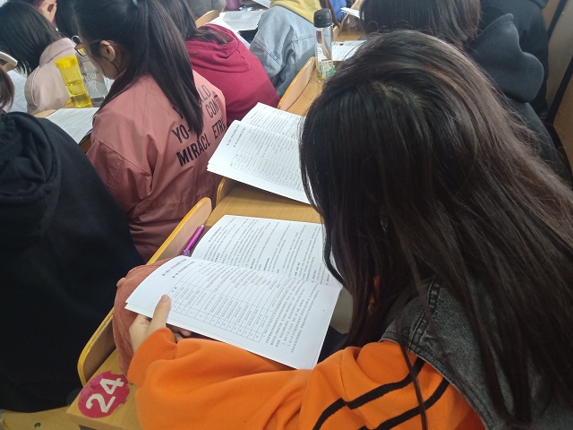 太阳集团tcy8722召开2021届毕业生就业工作专题会议