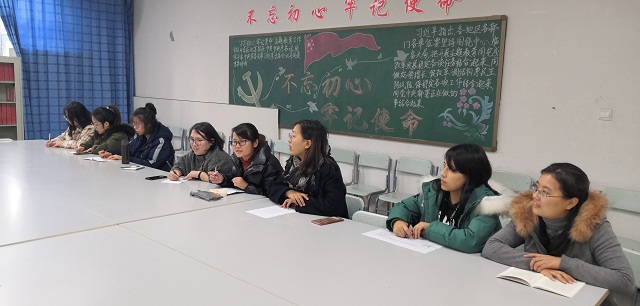 太阳集团tcy8722召开第二届招生简章大赛方案讨论会