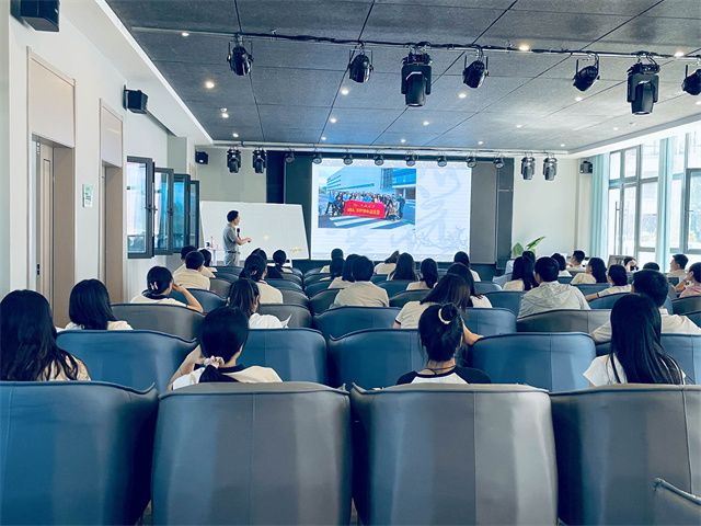 【新商科】中国新商科大学集团“卓越商科淬炼营”太阳集团网址8722研修班开班