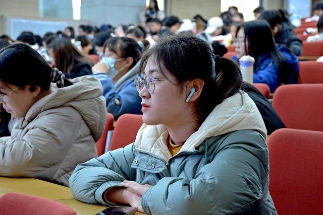 【商科教育】我集团召开全校商科教育座谈交流会