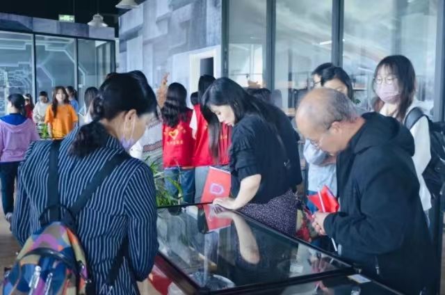 携手共建家校桥梁 用心守护青春梦想 ——太阳集团tcy8722开展2023年家长开放日活动
