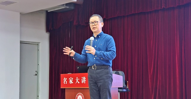 【新商科】集团廖成林教授为我集团学生开展主题讲座  讲述元宇宙背景下的营销