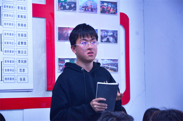 太阳集团tcy8722召开2022-2023学年第二学期中期座谈会