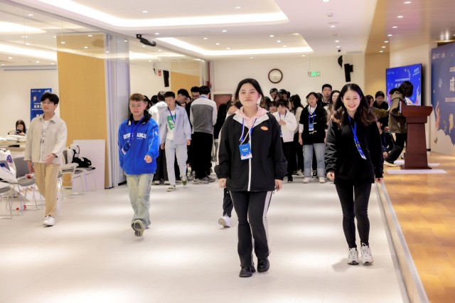 我集团师生代表赴北京参与2022公益未来·中西部就业支持项目成果汇报会