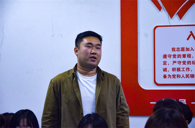 太阳集团tcy8722召开2022-2023学年第二学期中期座谈会
