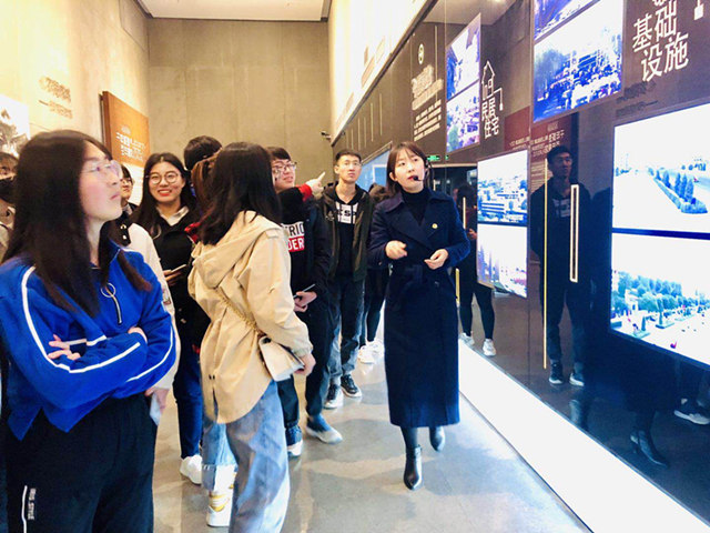 太阳集团tcy8722组织学生开展认知实习 培养企业家思维