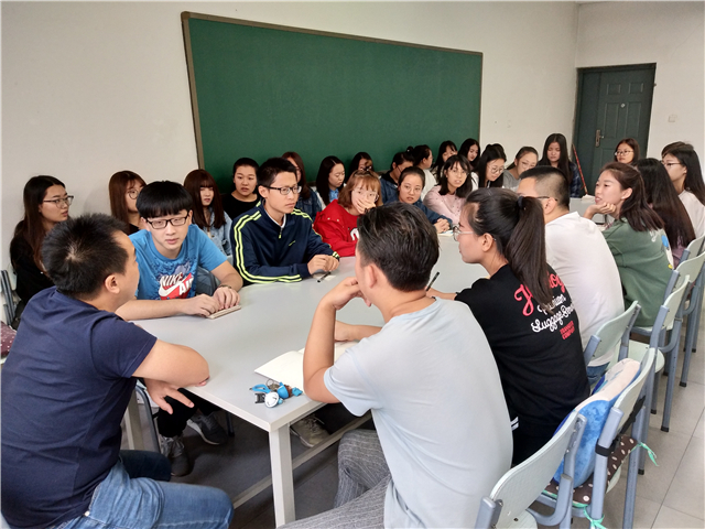 太阳集团tcy8722开展“改革育人机制 关注学生发展”座谈会