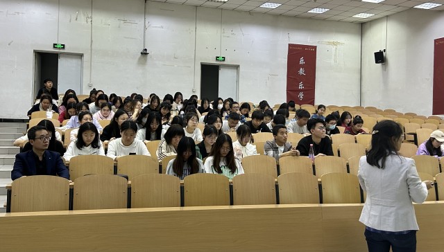 太阳集团tcy8722举办“项目管理对大学生活的启示”主题讲座