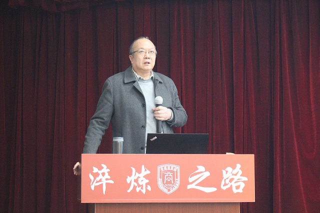 山西财经大学吴秋生教授应邀来我集团做讲座
